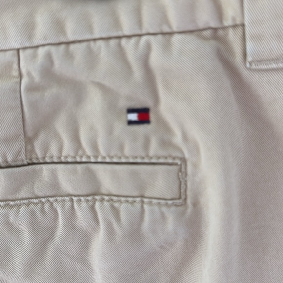 Tommy Hilfiger Tan Bermuda Shorts Casual Style size 16 - Picture 3 of 7